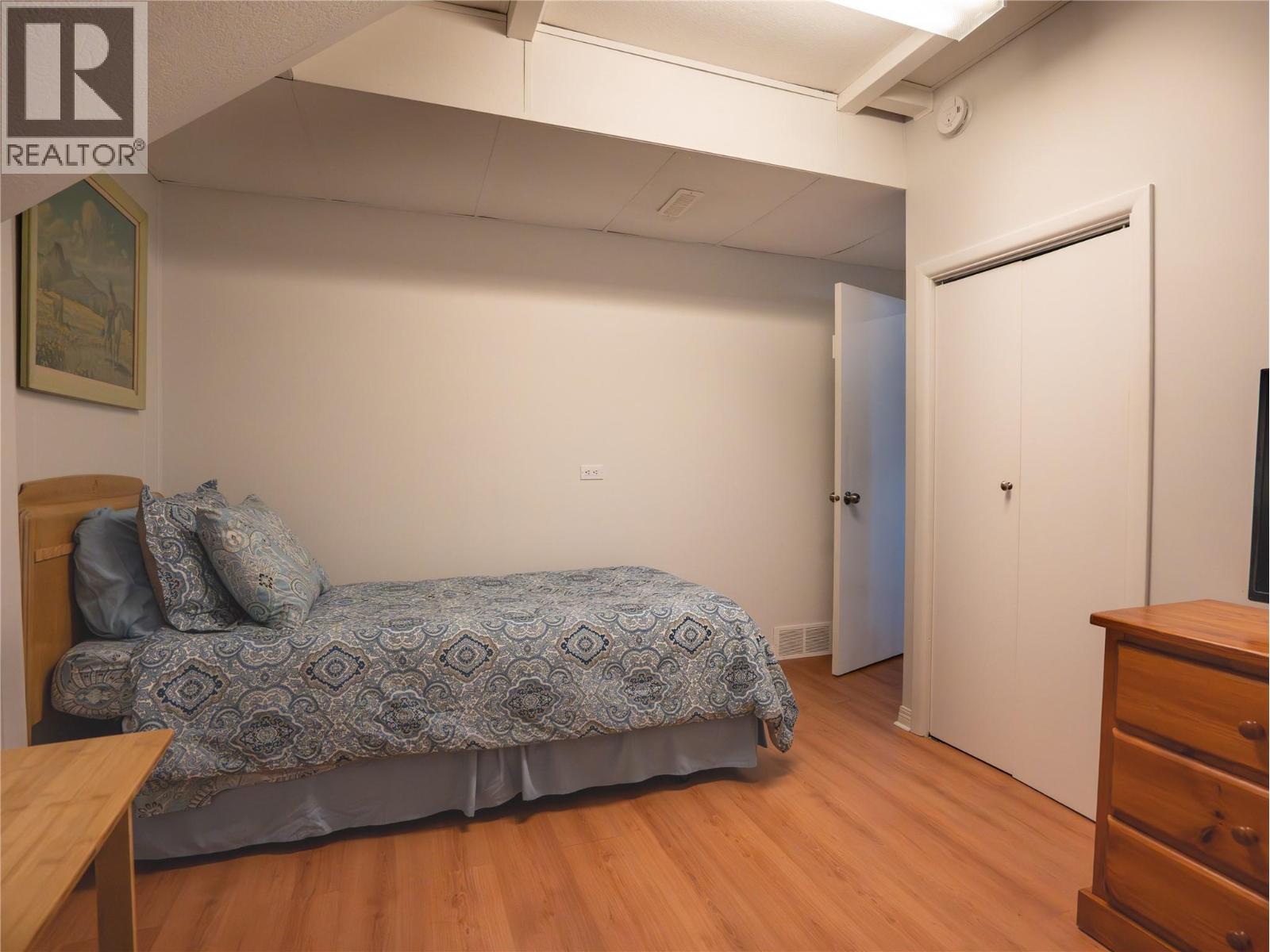 1618 DUNCAN Ave E Avenue, Penticton