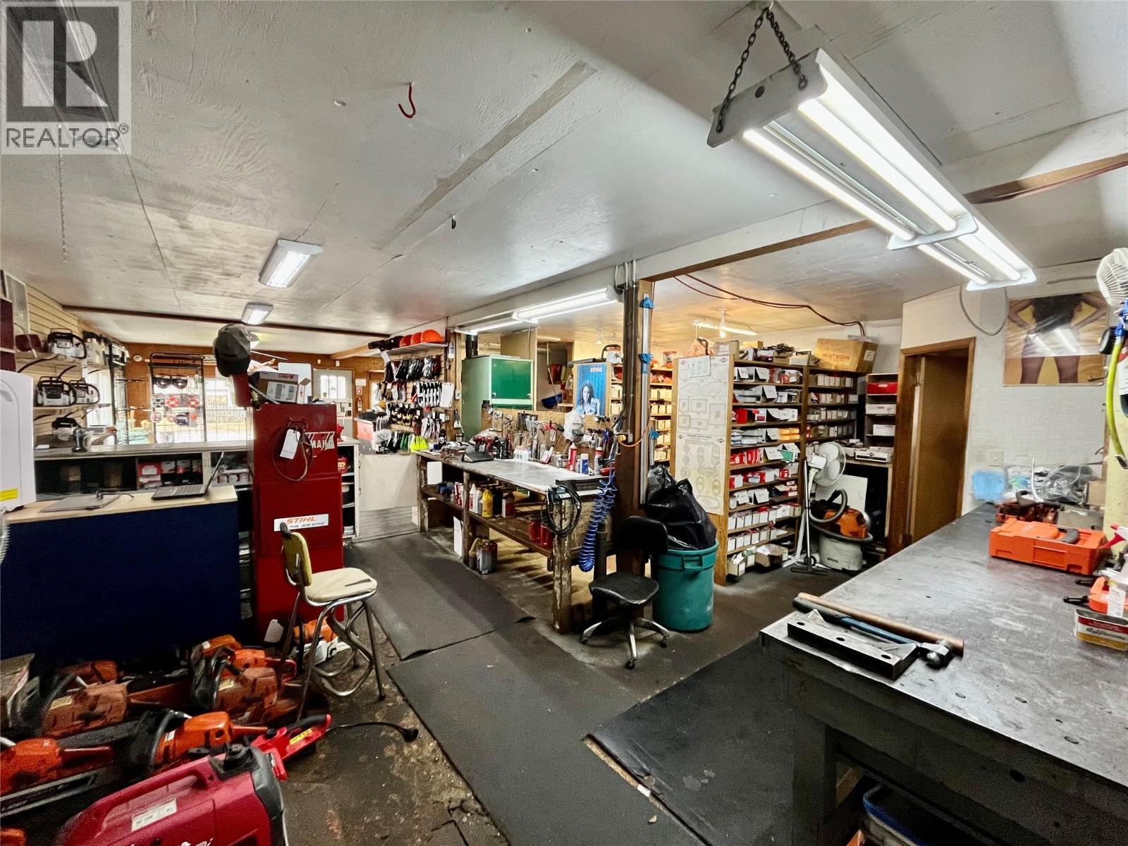 98 1st Avenue NW, Nakusp