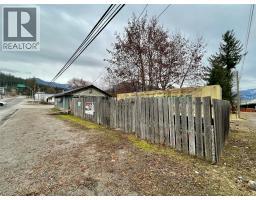 98 1st Avenue Nw, Nakusp, BC V0G1R0 Photo 13