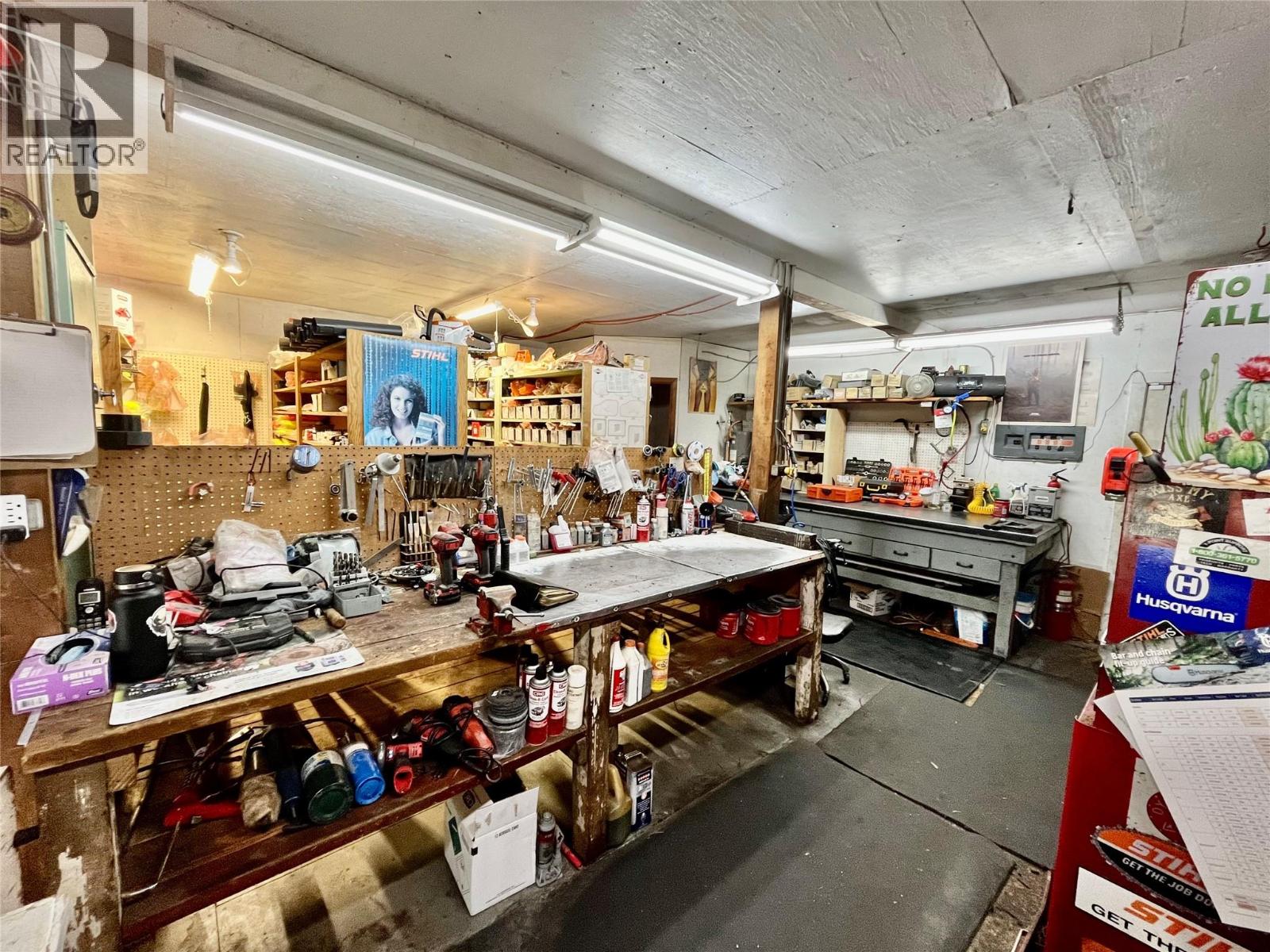 98 1st Avenue NW, Nakusp