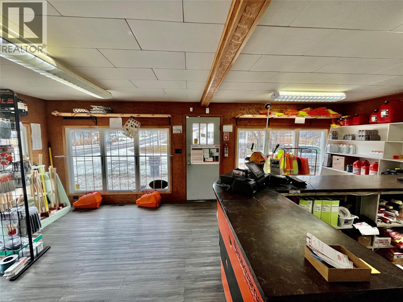 98 1st Avenue NW, Nakusp