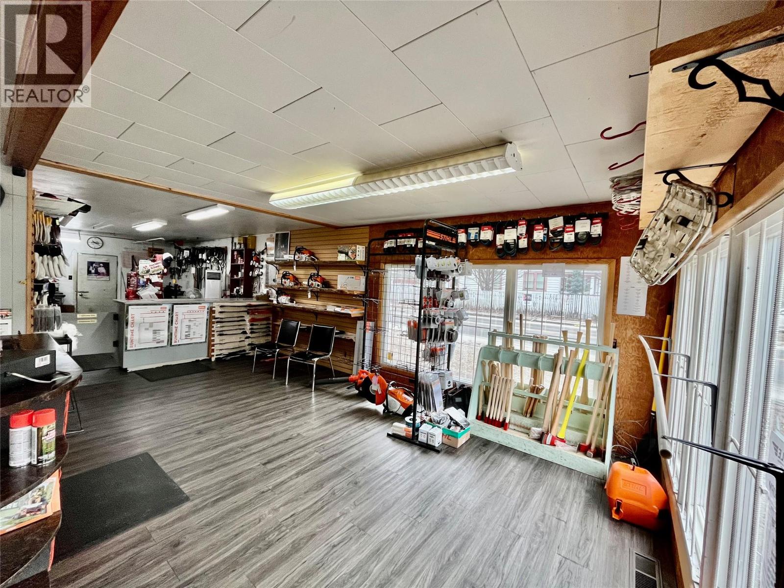 98 1st Avenue NW, Nakusp