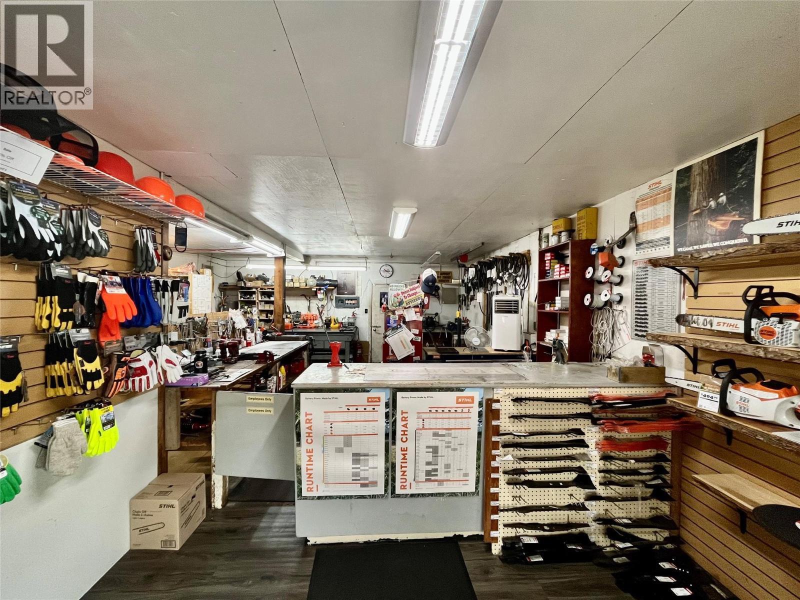 98 1st Avenue NW, Nakusp