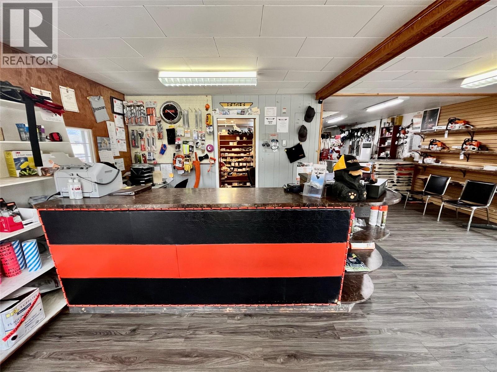 98 1st Avenue NW - Photo 4 of 14, Nakusp, British Columbia