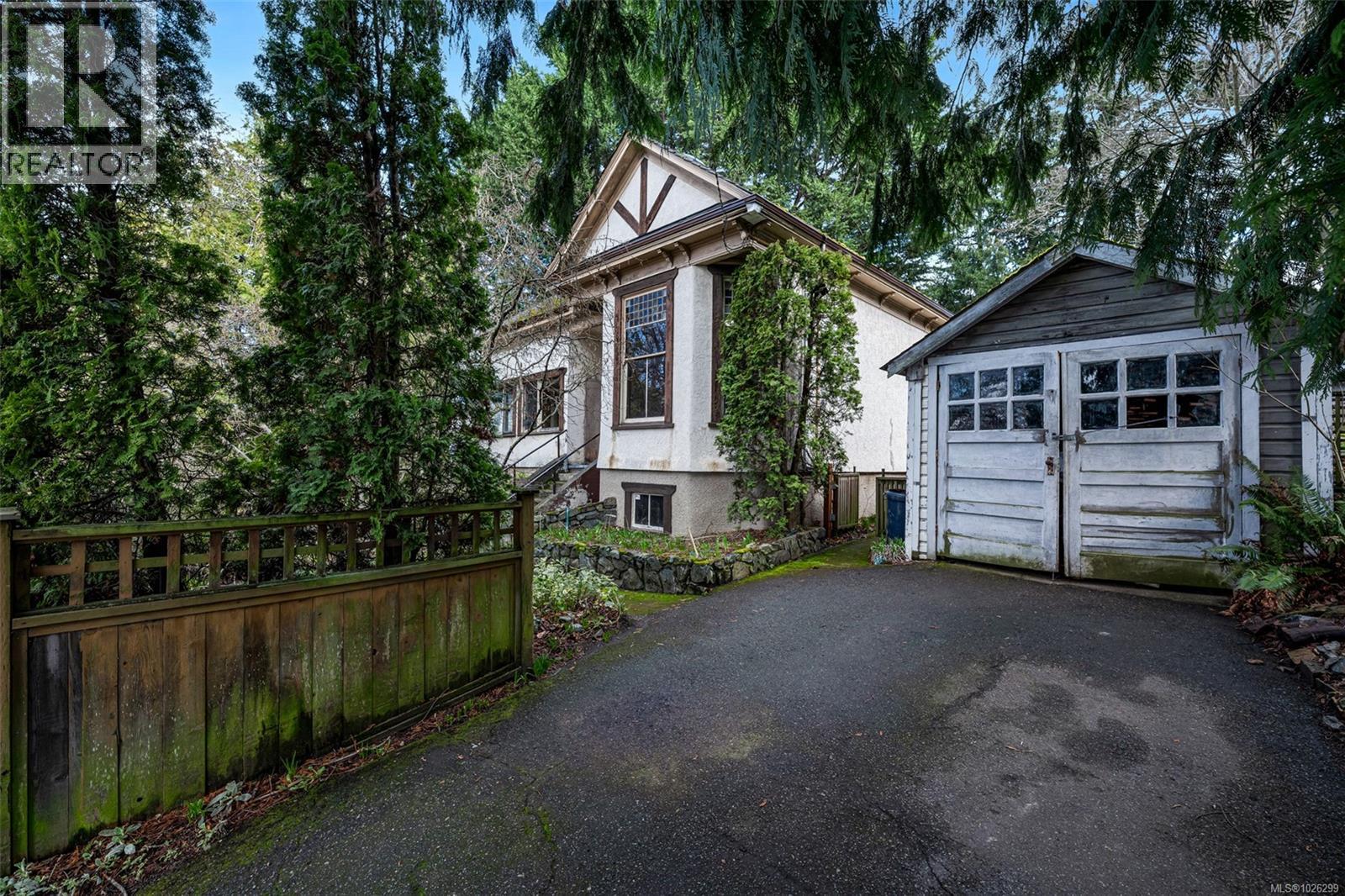 2127 Chambers St, Victoria