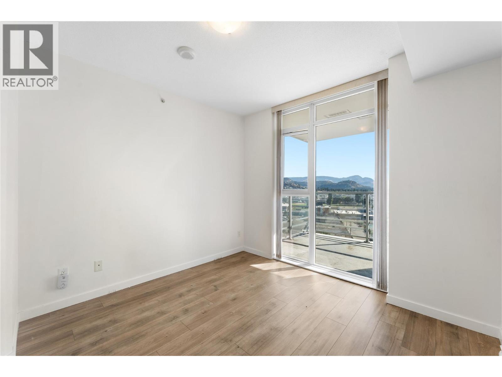 1404 1075 Sunset Drive, Kelowna