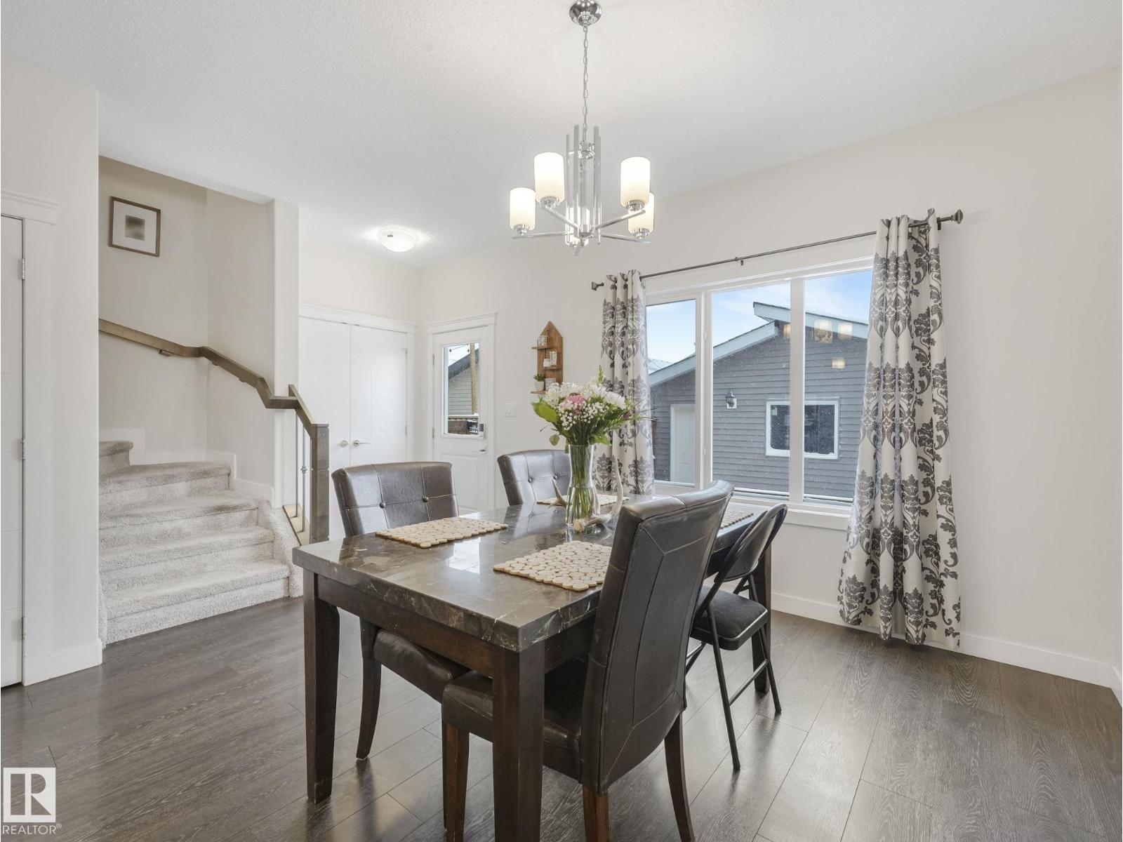 725 BERG LO, Leduc