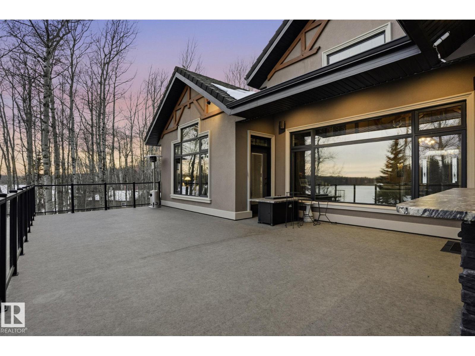 #1 2421 TWP ROAD 522, Rural Parkland County