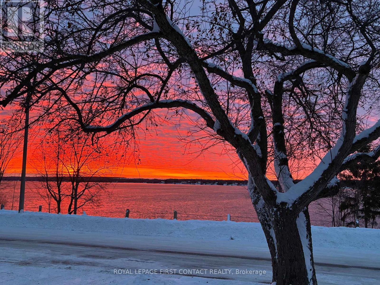 162 KEMPENFELT DRIVE - Photo 3 of 50, Barrie (North Shore), Ontario