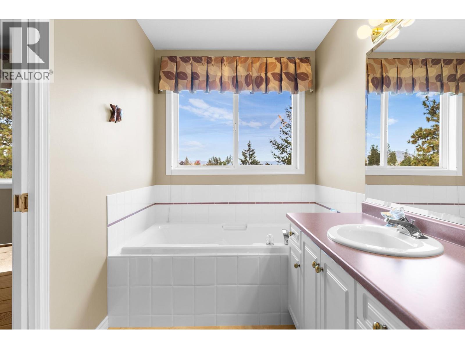  3849 Glen Canyon Drive, West Kelowna