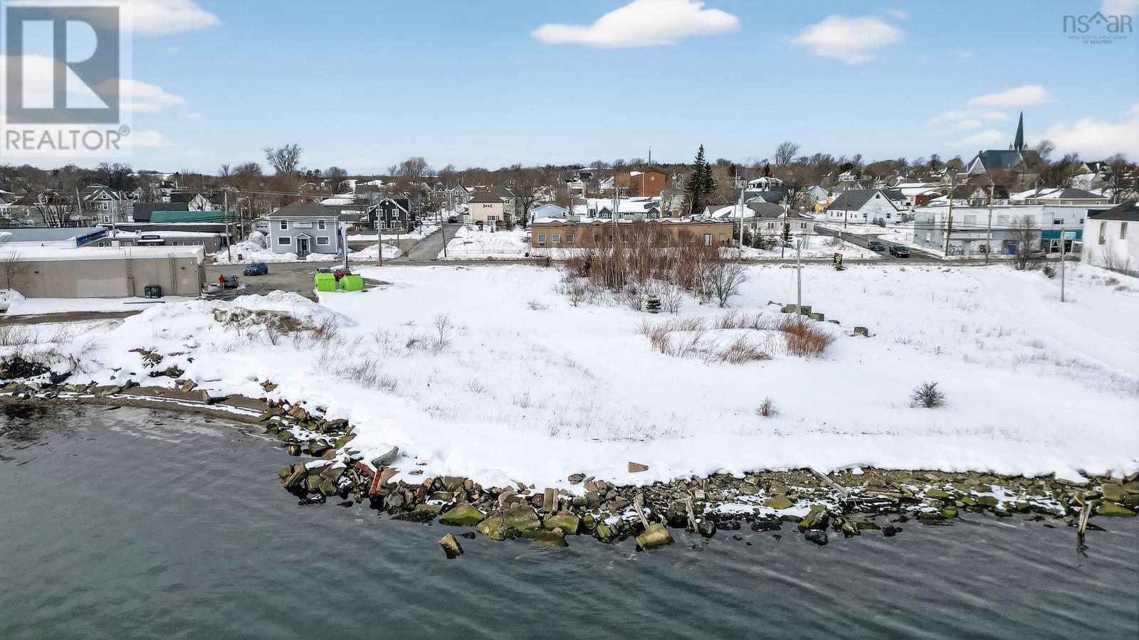 Property 22 of 27 of 201 Commercial Street