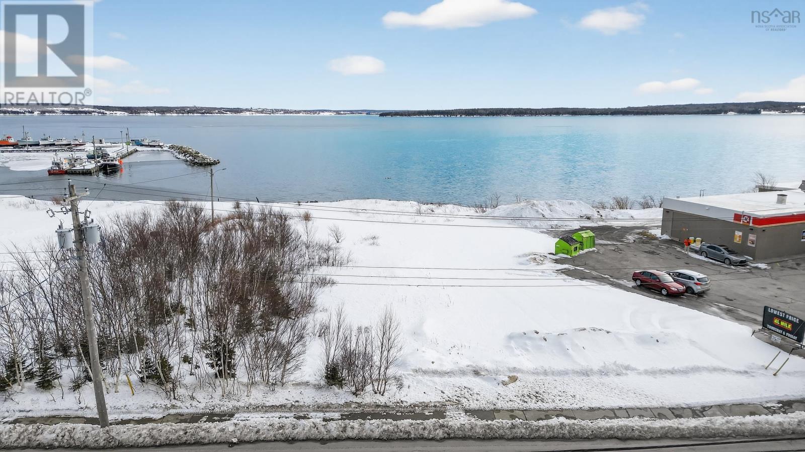 Property 16 of 27 of 201 Commercial Street