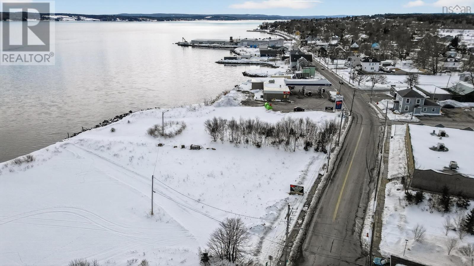 Property 9 of 27 of 201 Commercial Street