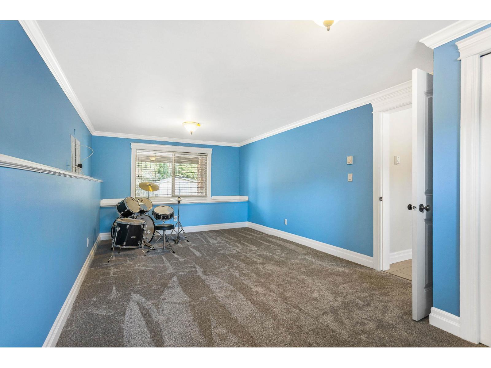 9729 216 STREET, Langley