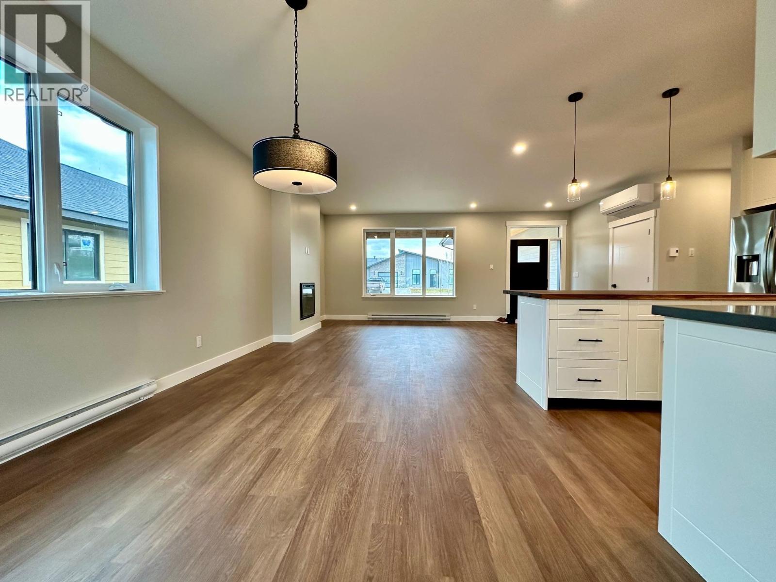 1045 PARKSIDE Avenue, Smithers