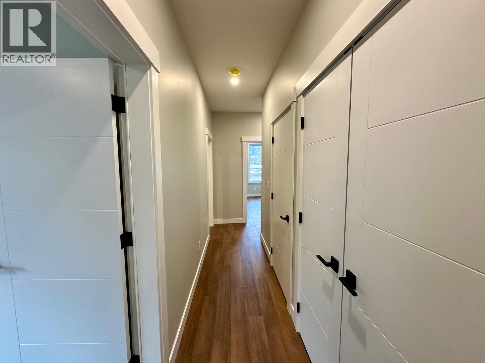 1045 PARKSIDE Avenue, Smithers