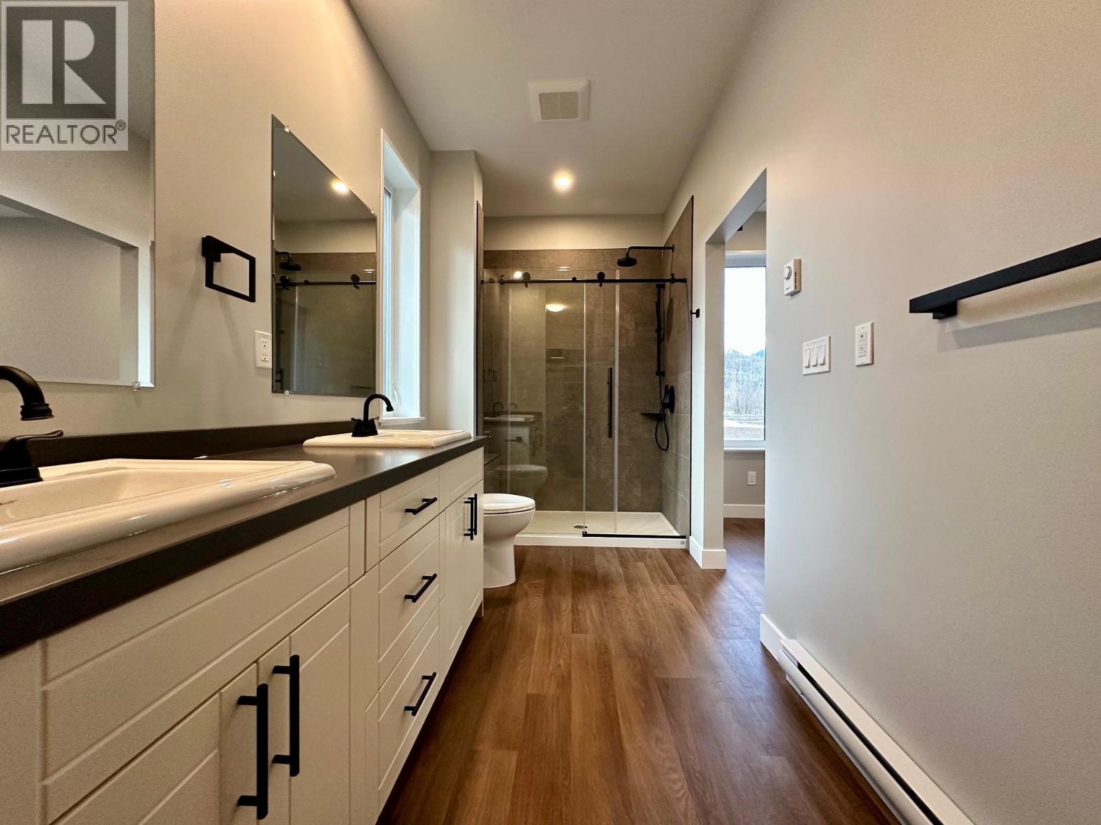 1045 PARKSIDE Avenue, Smithers