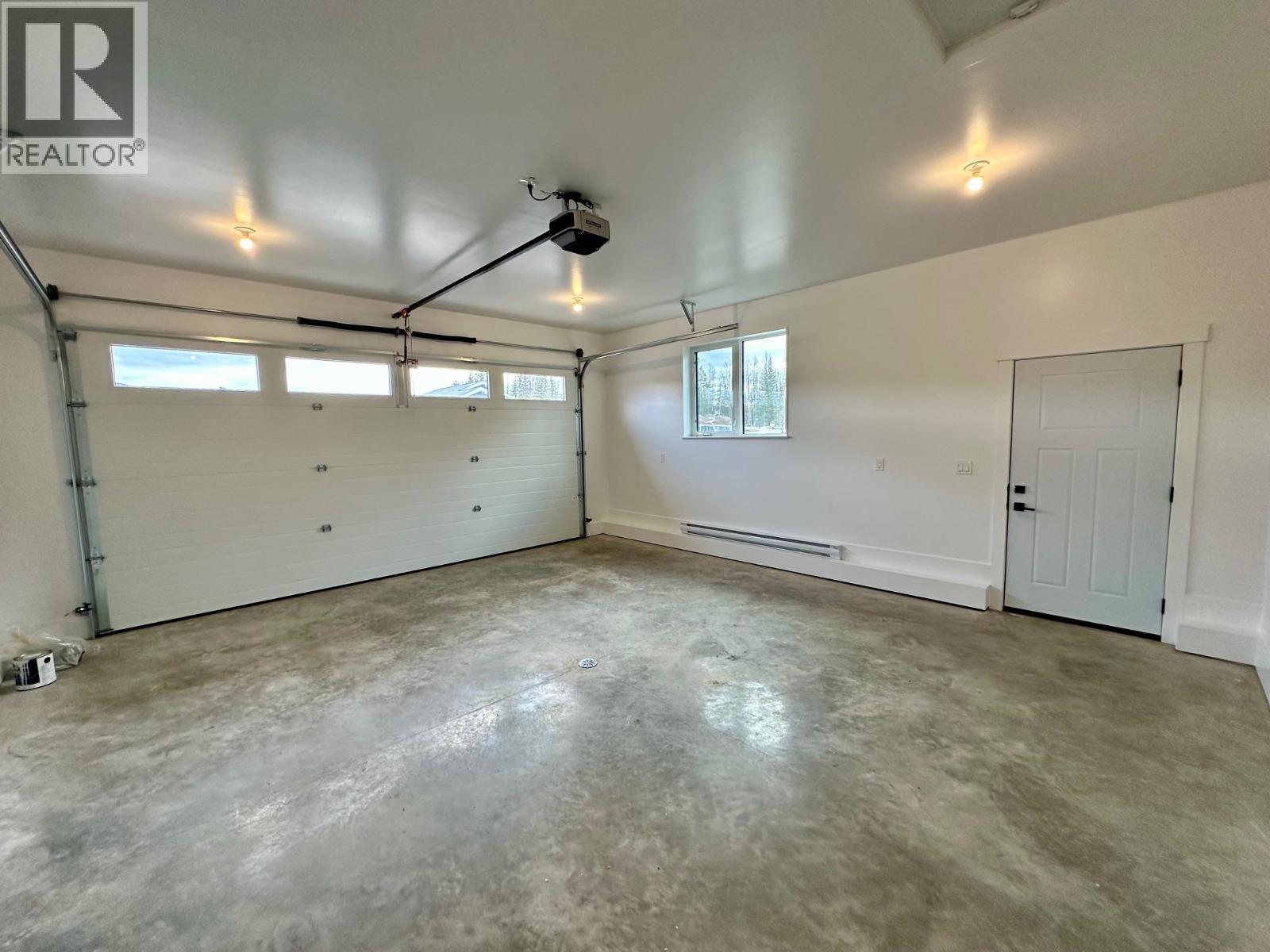 1045 PARKSIDE Avenue, Smithers