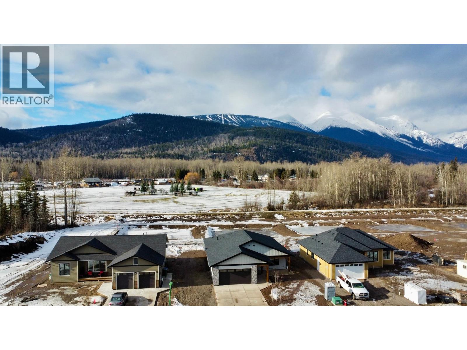 1045 PARKSIDE Avenue, Smithers