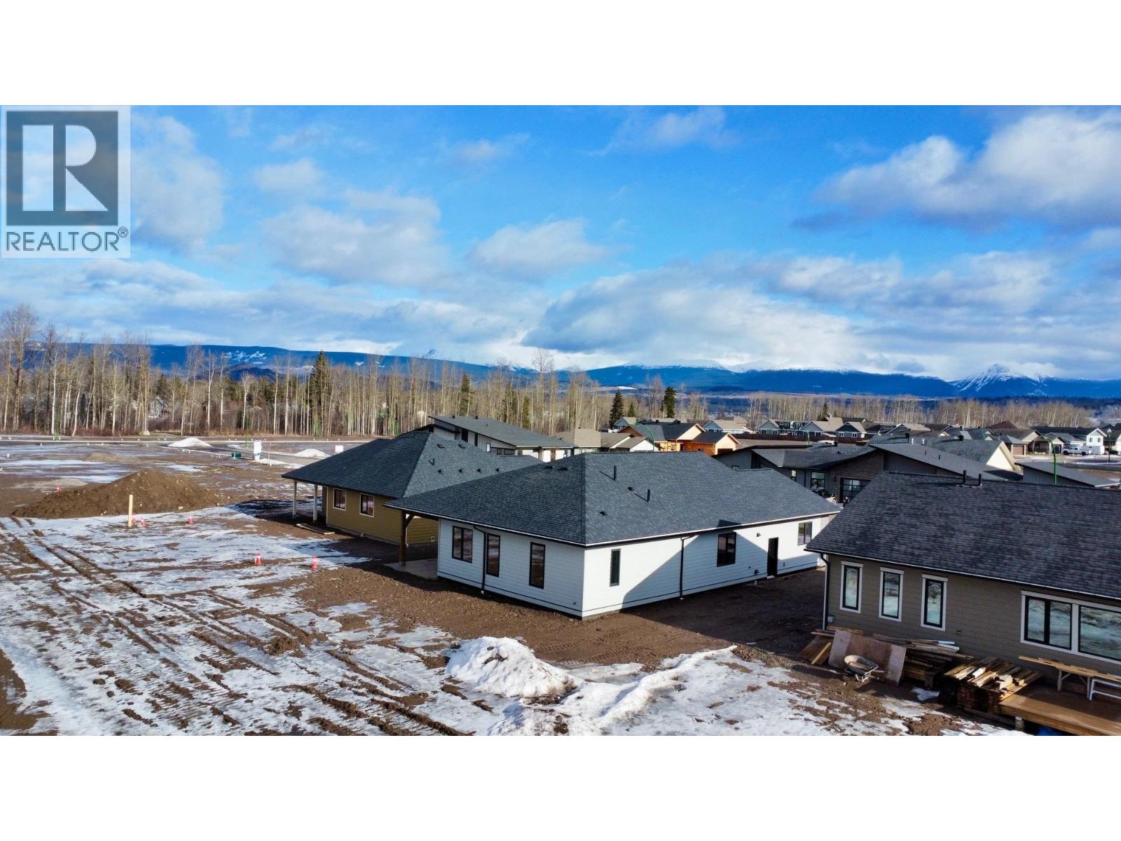 1045 PARKSIDE Avenue, Smithers