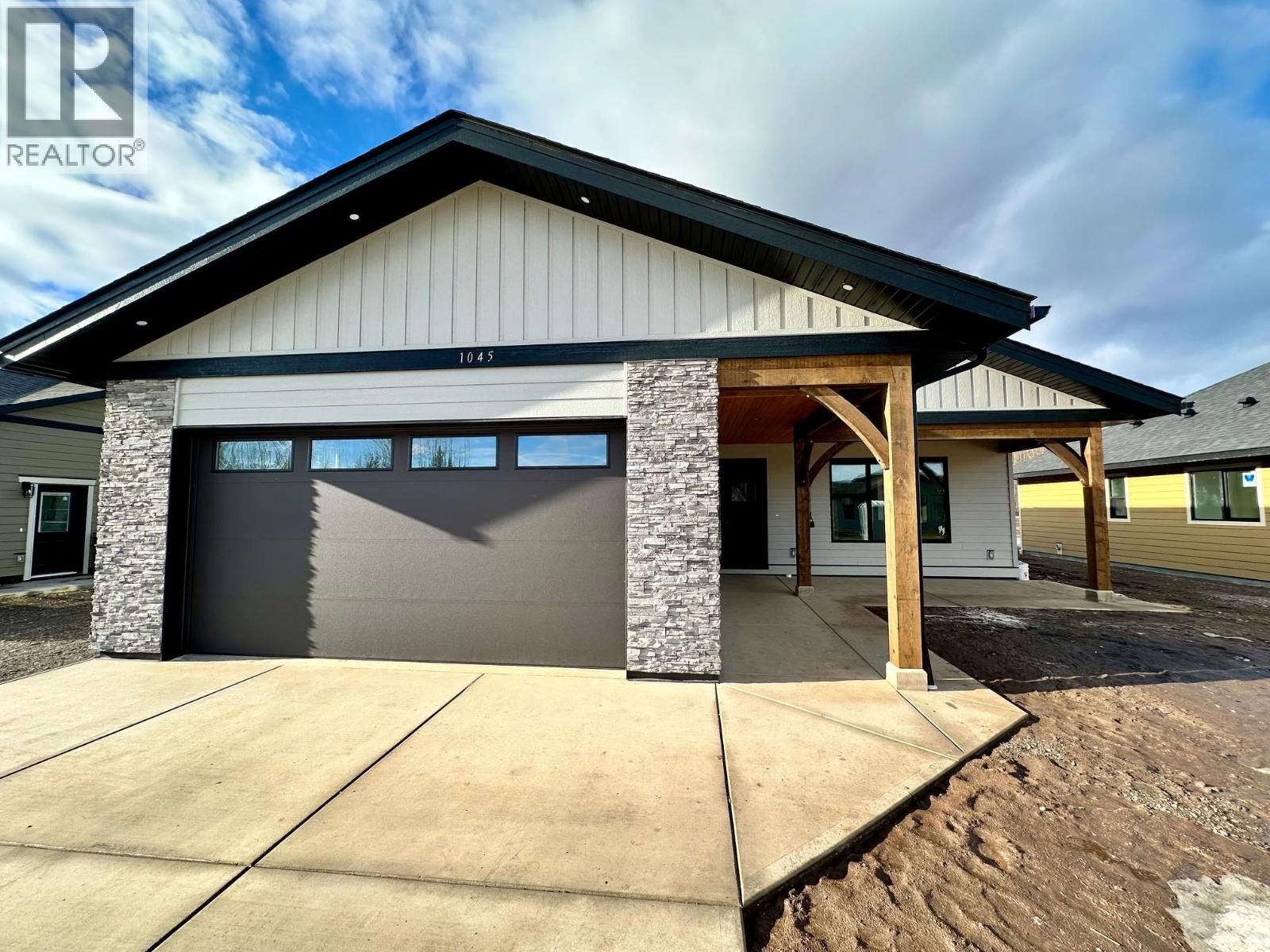 1045 PARKSIDE AVENUE - 5