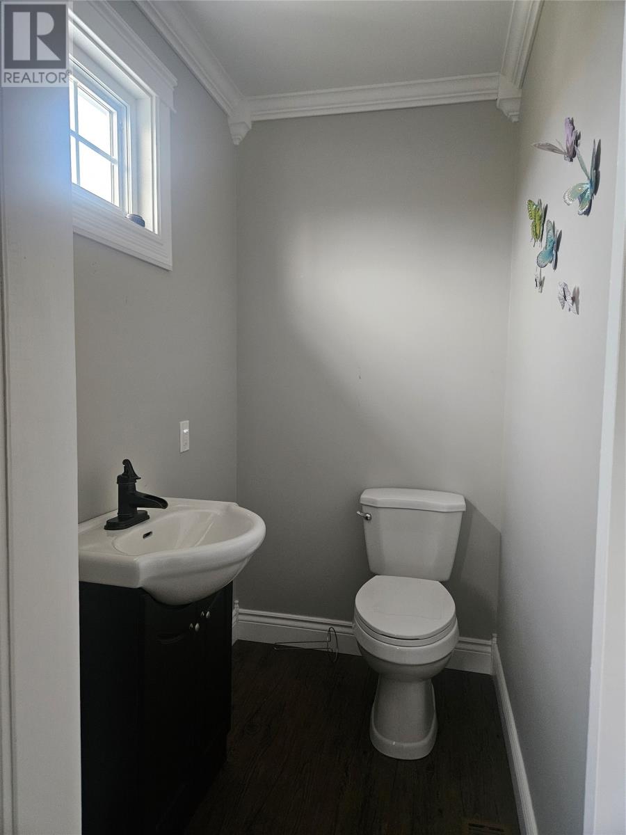 111A Bayview Street N - 17