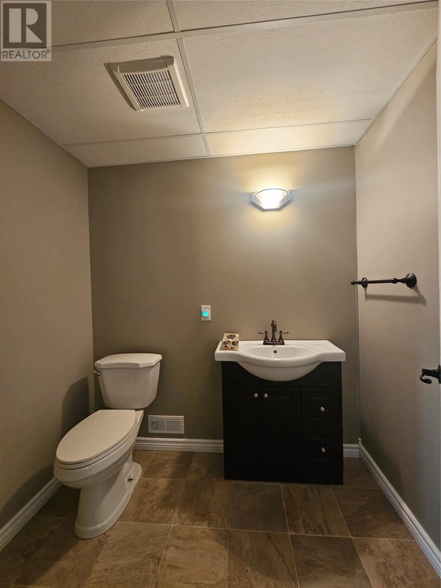 111A Bayview Street N - 25