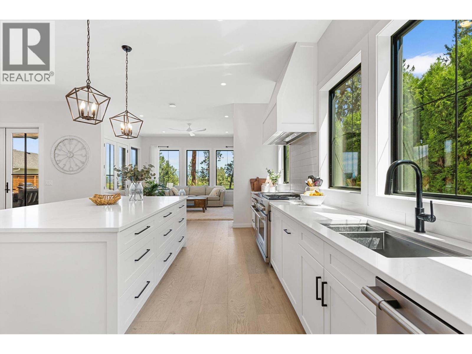  1180 Mission Ridge Road, Kelowna