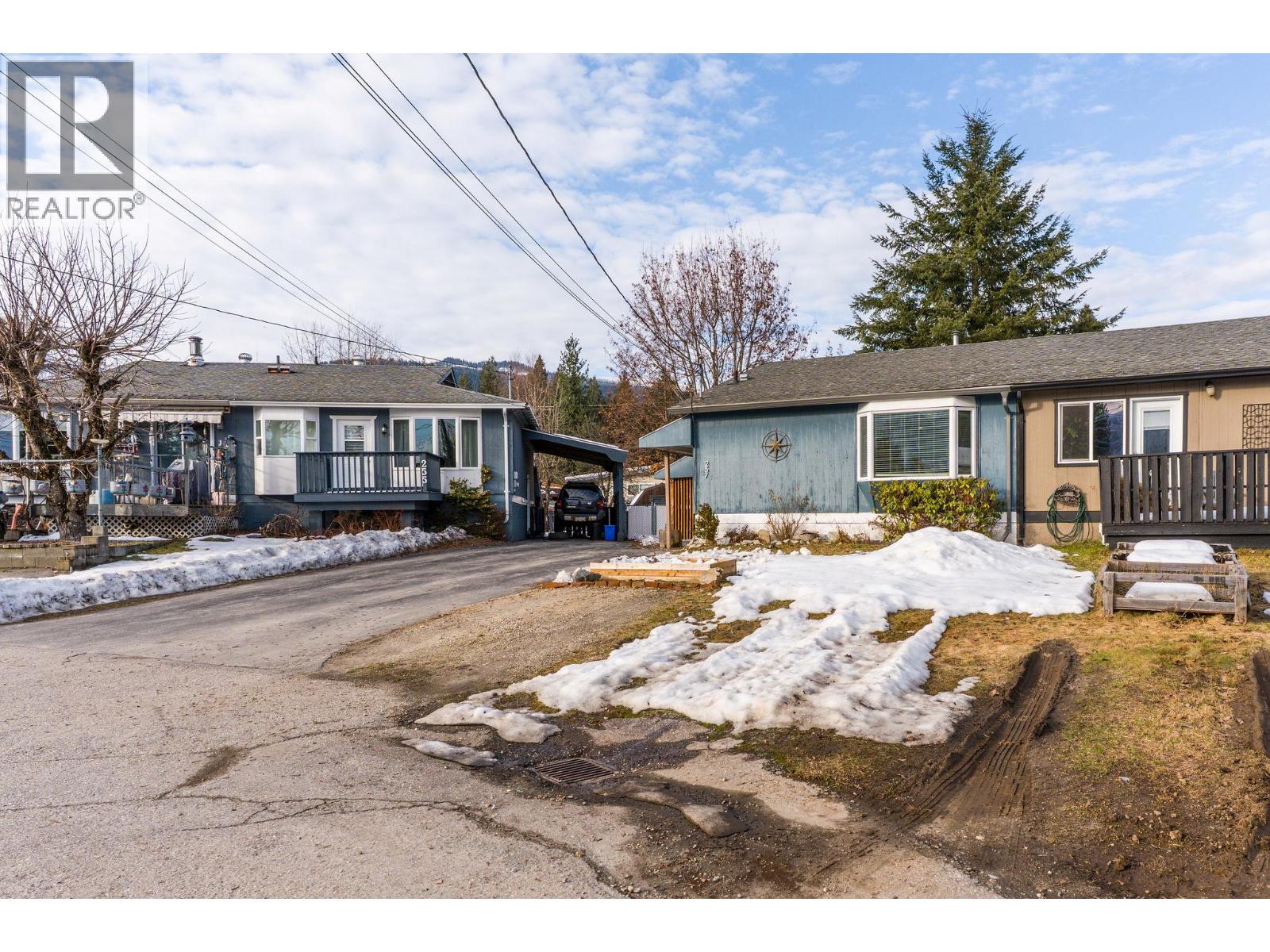 257 Viers Crescent, Revelstoke