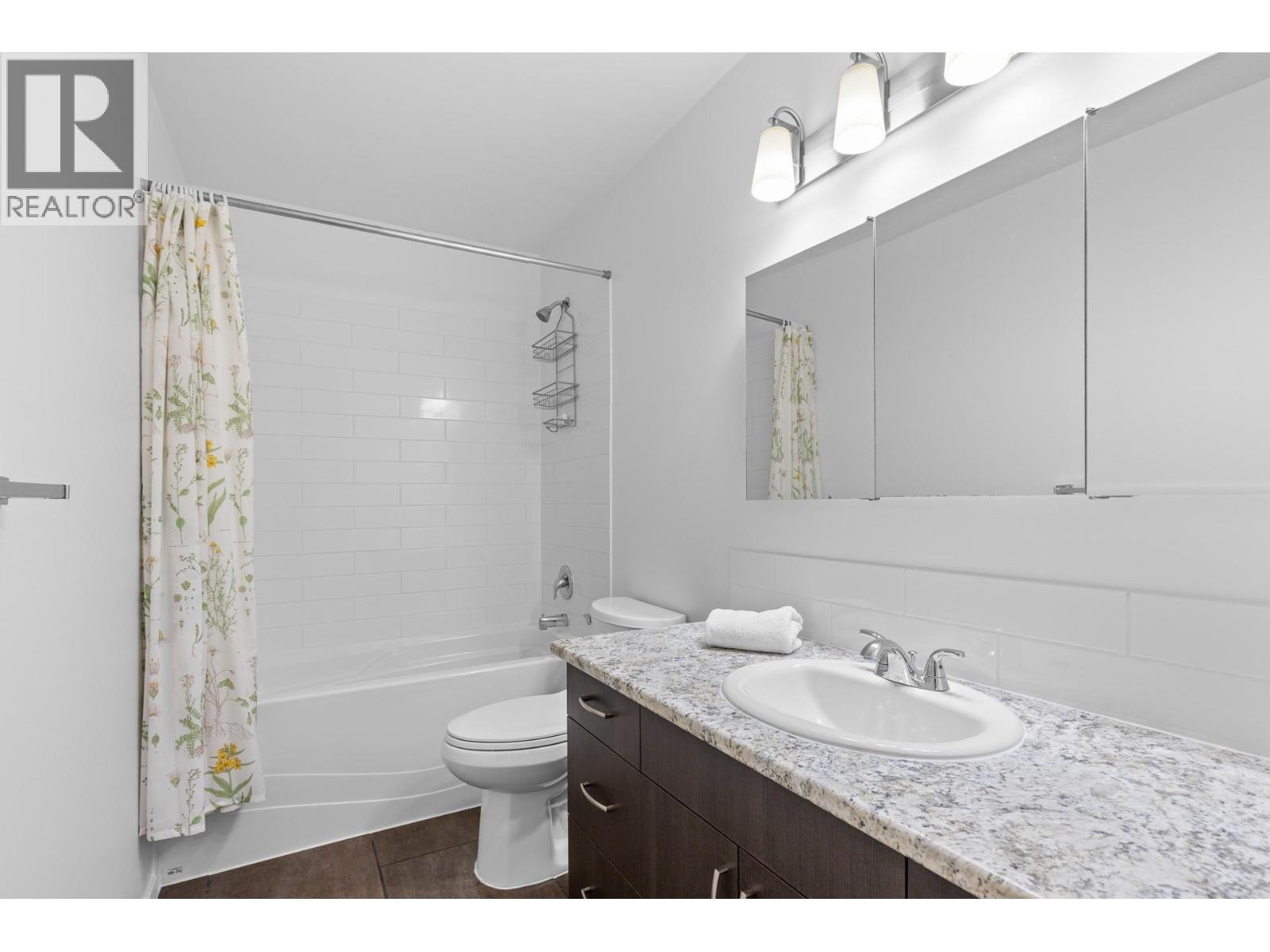  525B Jaschinsky Road, Kelowna