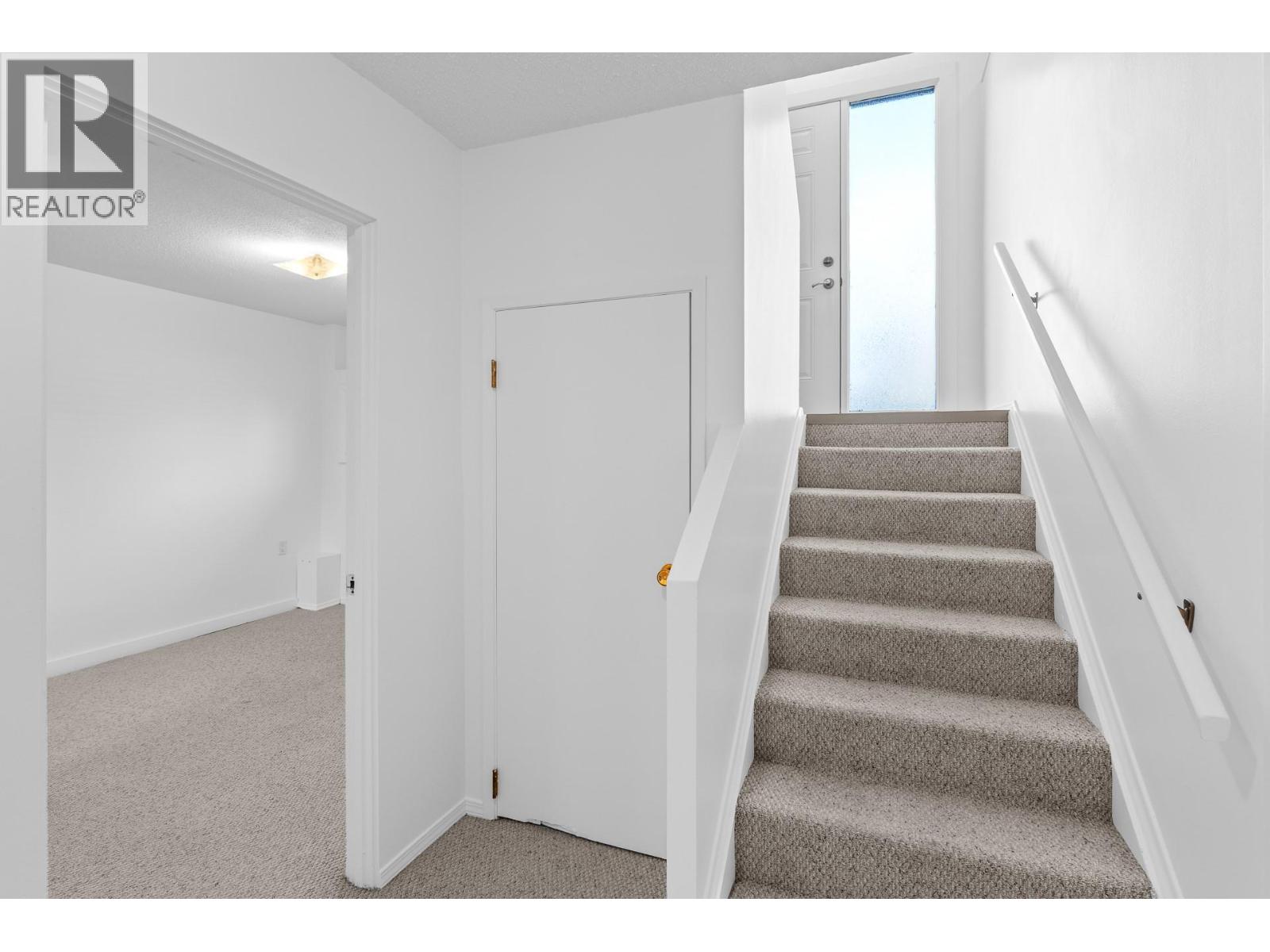  525B Jaschinsky Road, Kelowna