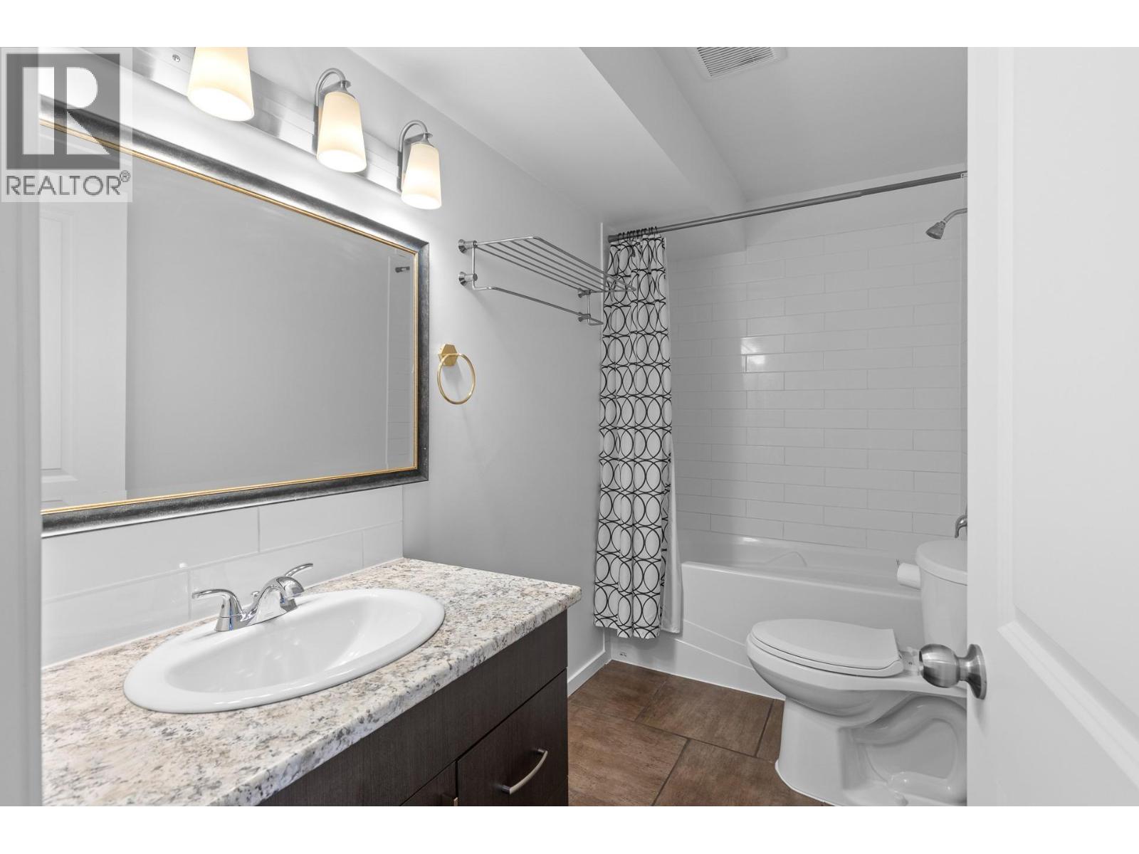  525B Jaschinsky Road, Kelowna