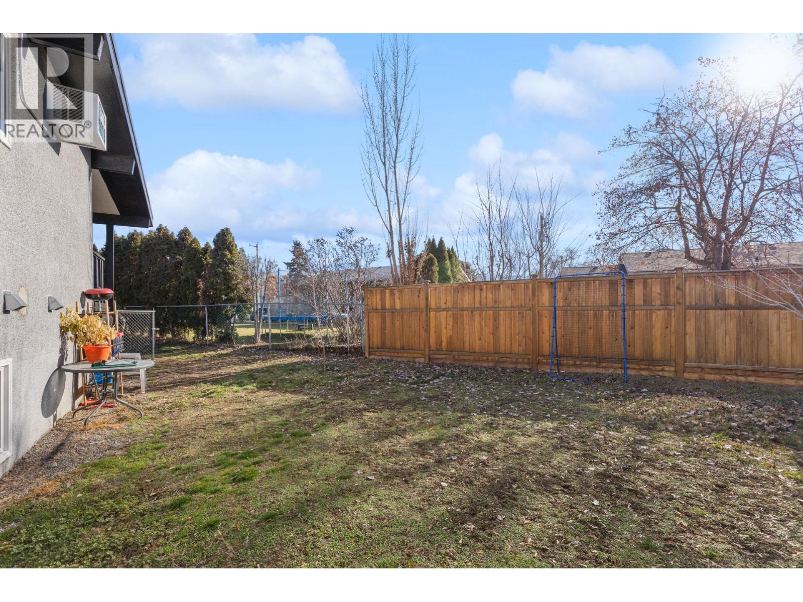  525B Jaschinsky Road, Kelowna