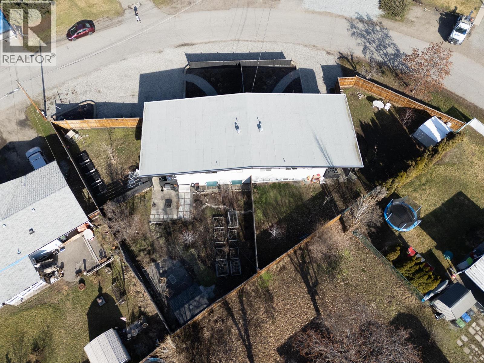  525B Jaschinsky Road, Kelowna