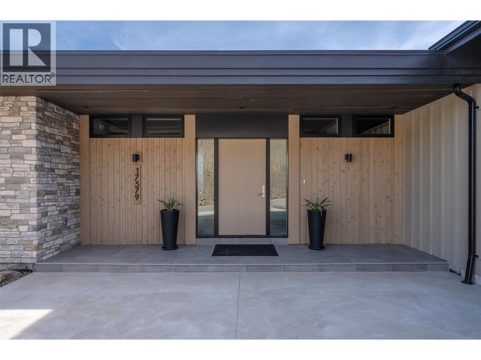  17579 SANBORN Street, Summerland