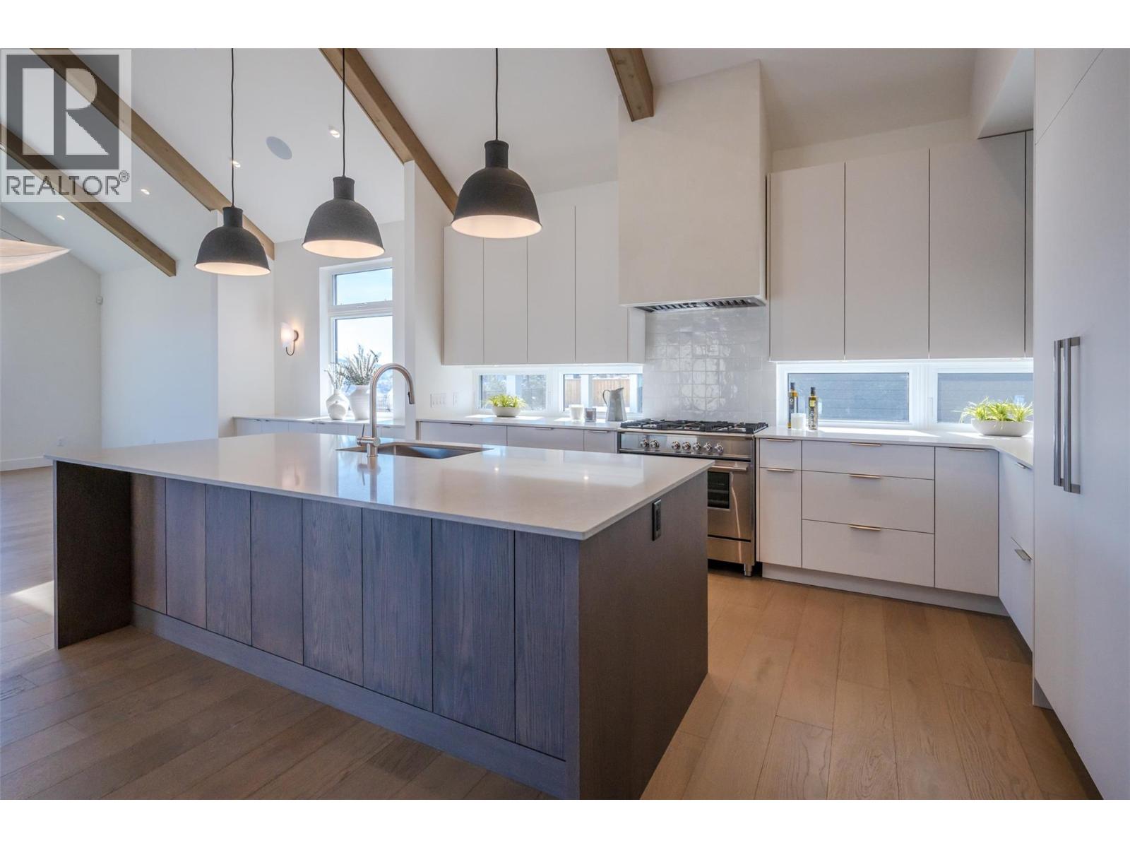  17579 SANBORN Street, Summerland