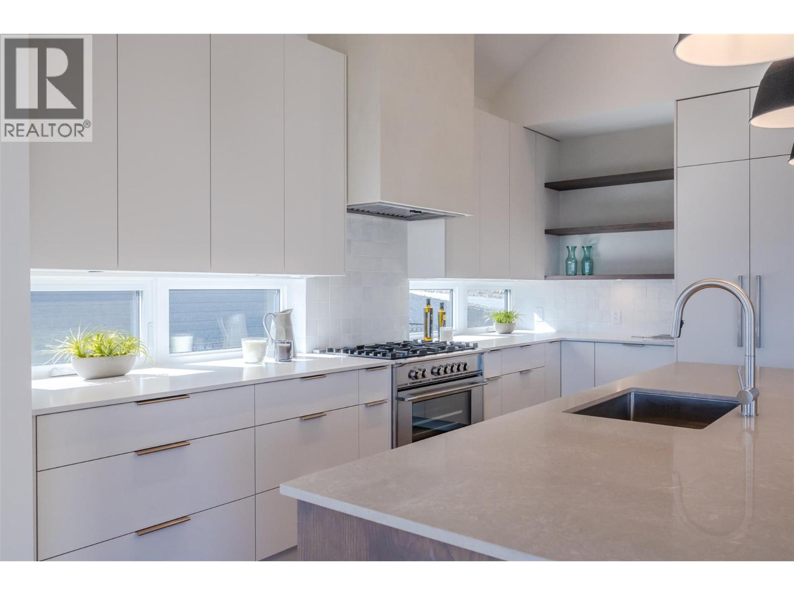  17579 SANBORN Street, Summerland