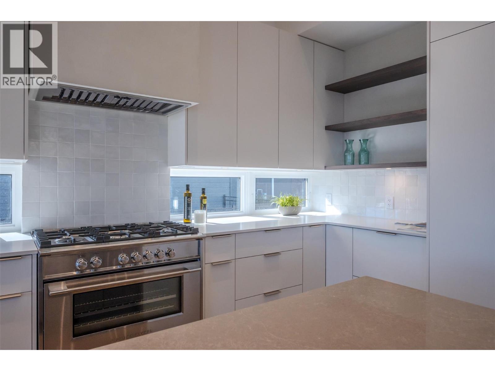  17579 SANBORN Street, Summerland