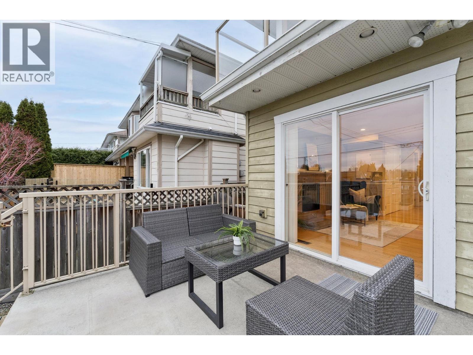 353 E 5TH STREET, North Vancouver