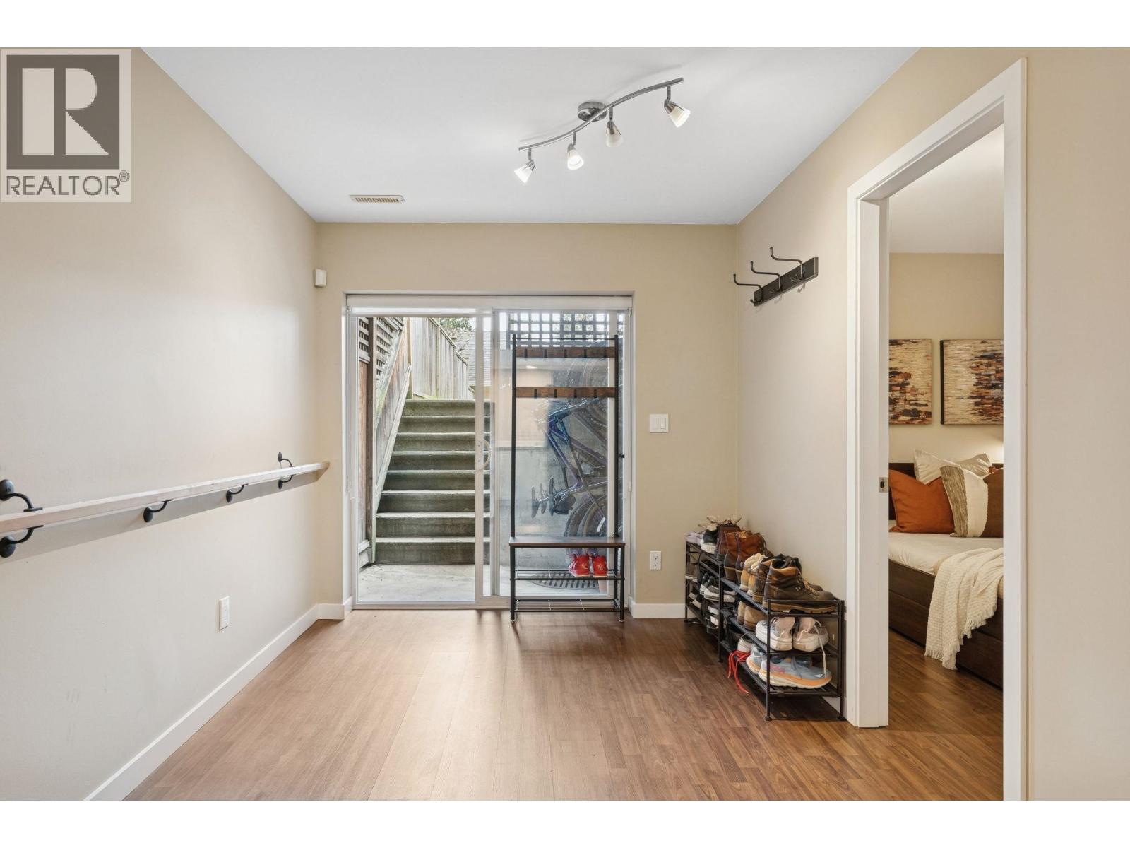 353 E 5TH STREET, North Vancouver