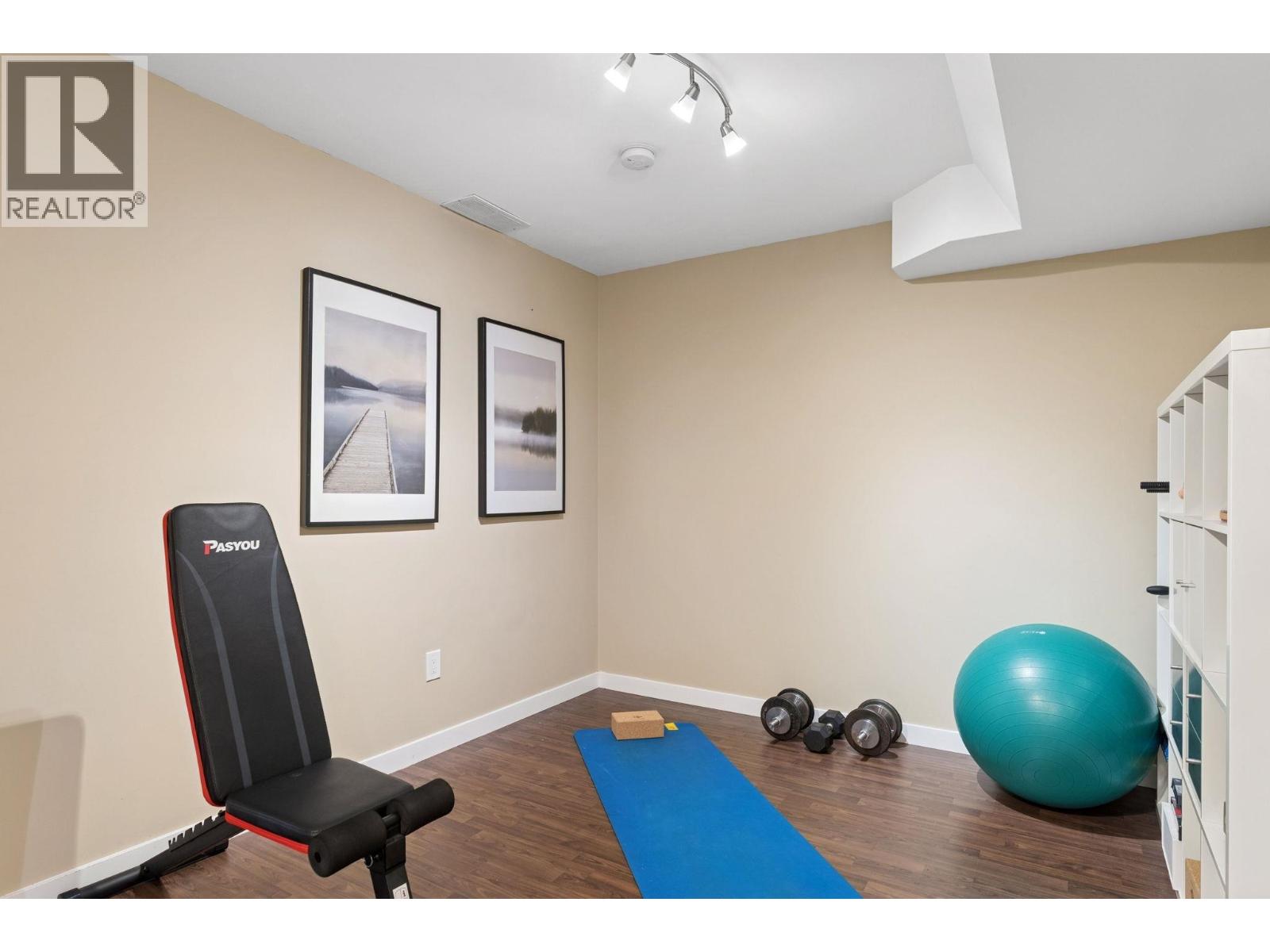 353 E 5TH STREET, North Vancouver