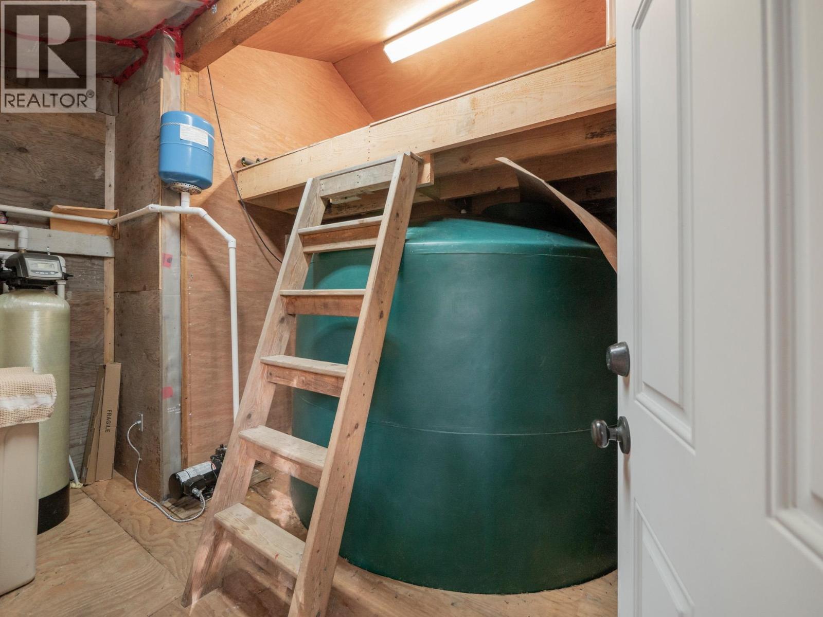 9305 STEPHENS WAY, Halfmoon Bay