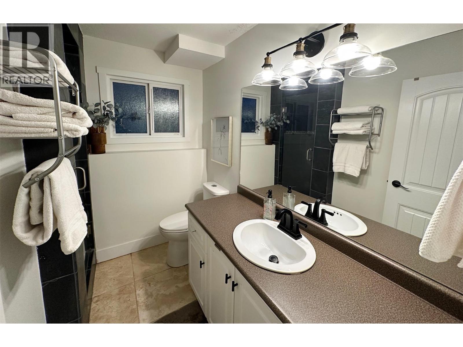  995 Graf Road, Kelowna