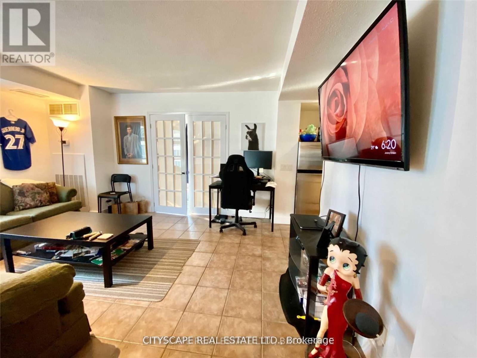 2005 - 50 LOMBARD STREET - Photo 2 of 24, Toronto (Church-Yonge Corridor), Ontario