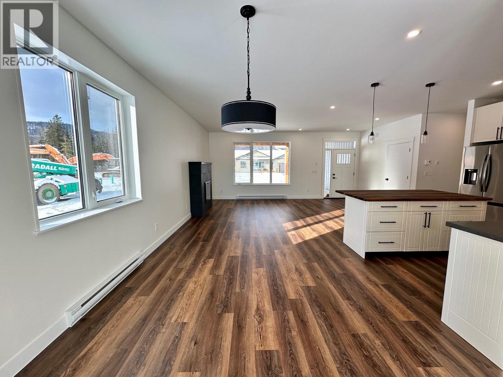 1040 PARKSIDE Avenue, Smithers