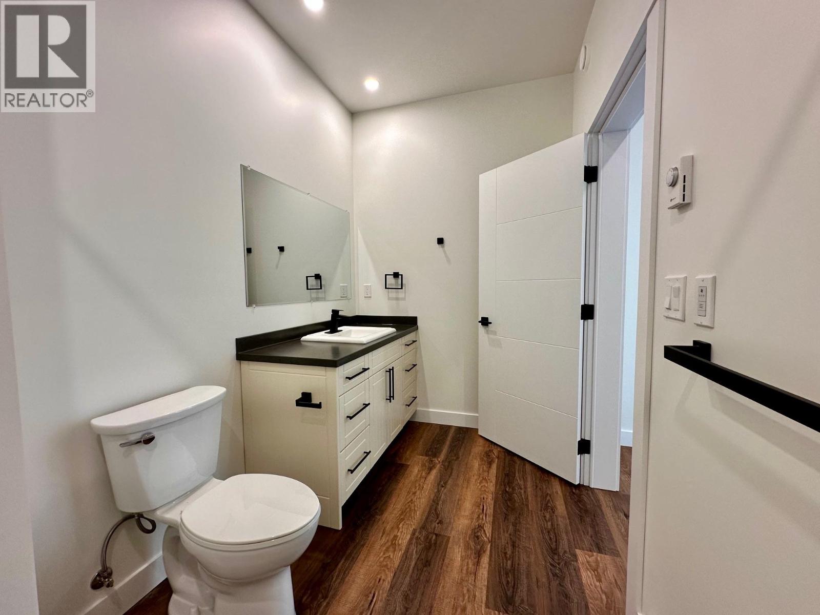 1040 PARKSIDE AVENUE - 21