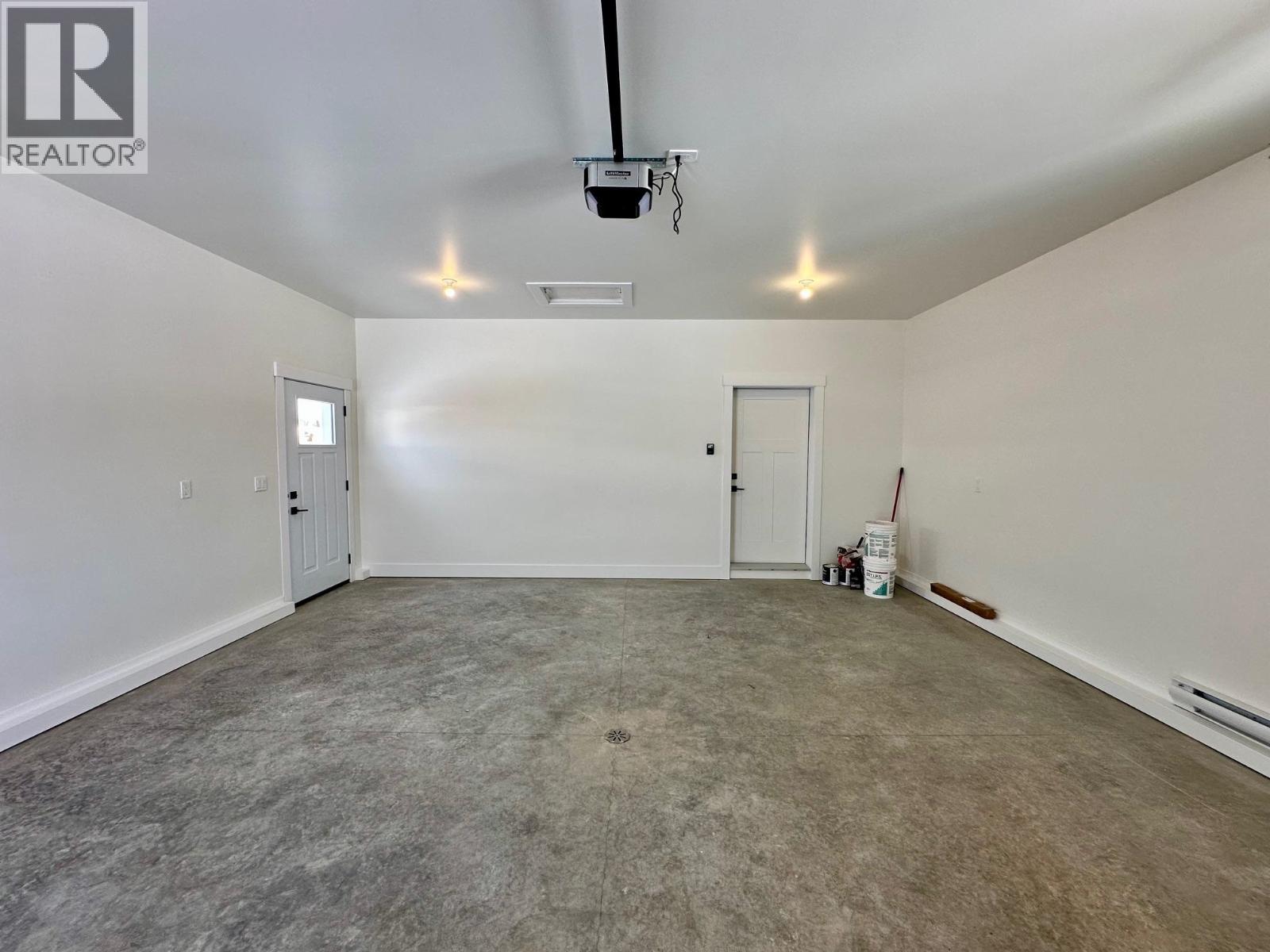 1040 PARKSIDE Avenue, Smithers