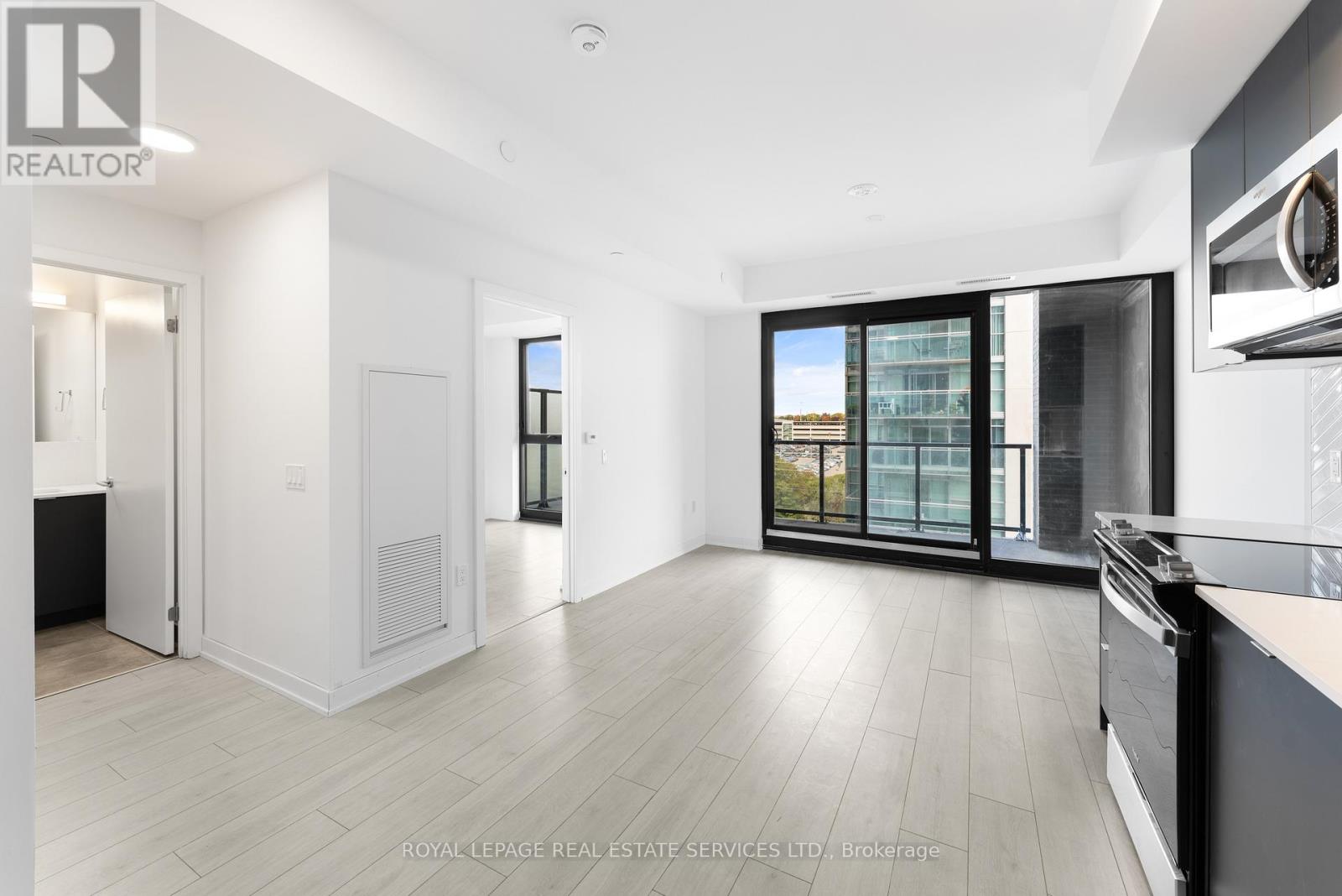 1606 Charles Unit 601 photo 3