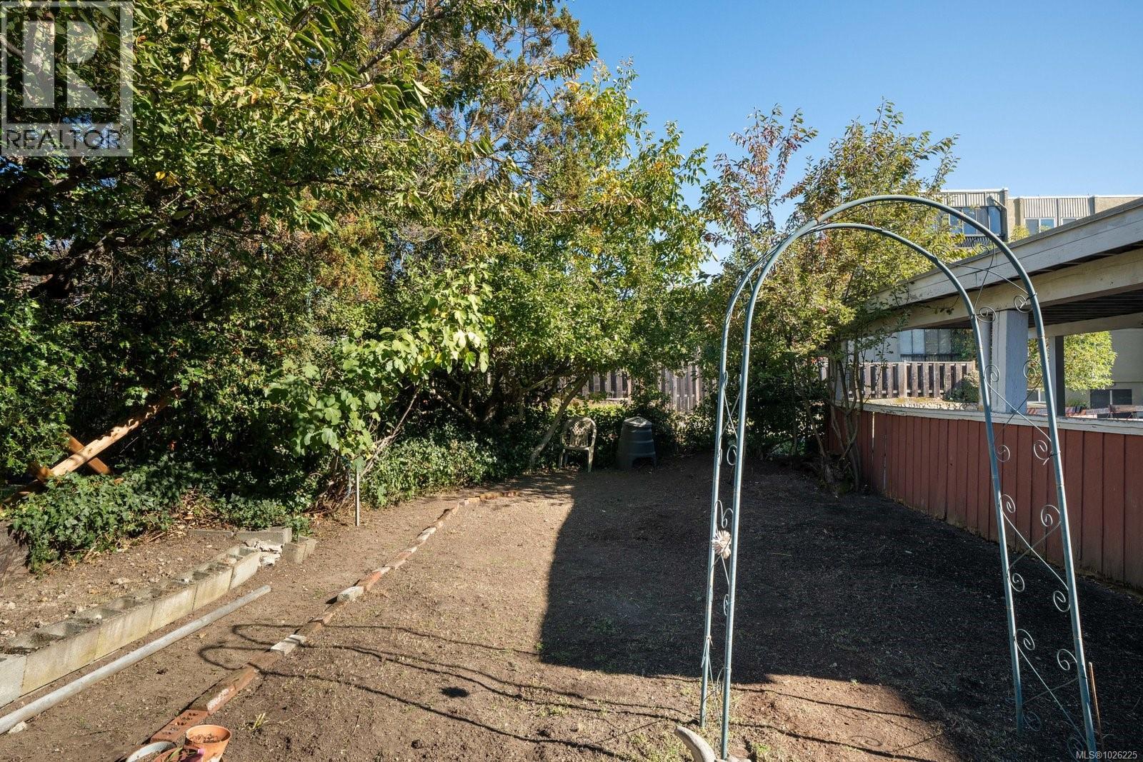  2639 Prior Street, Victoria