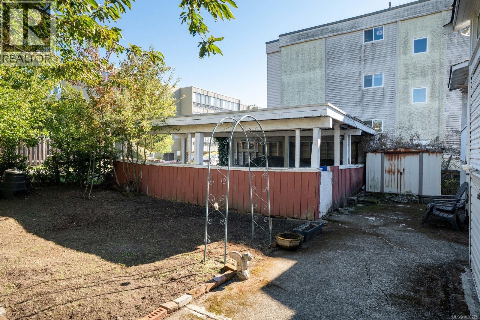  2639 Prior Street, Victoria